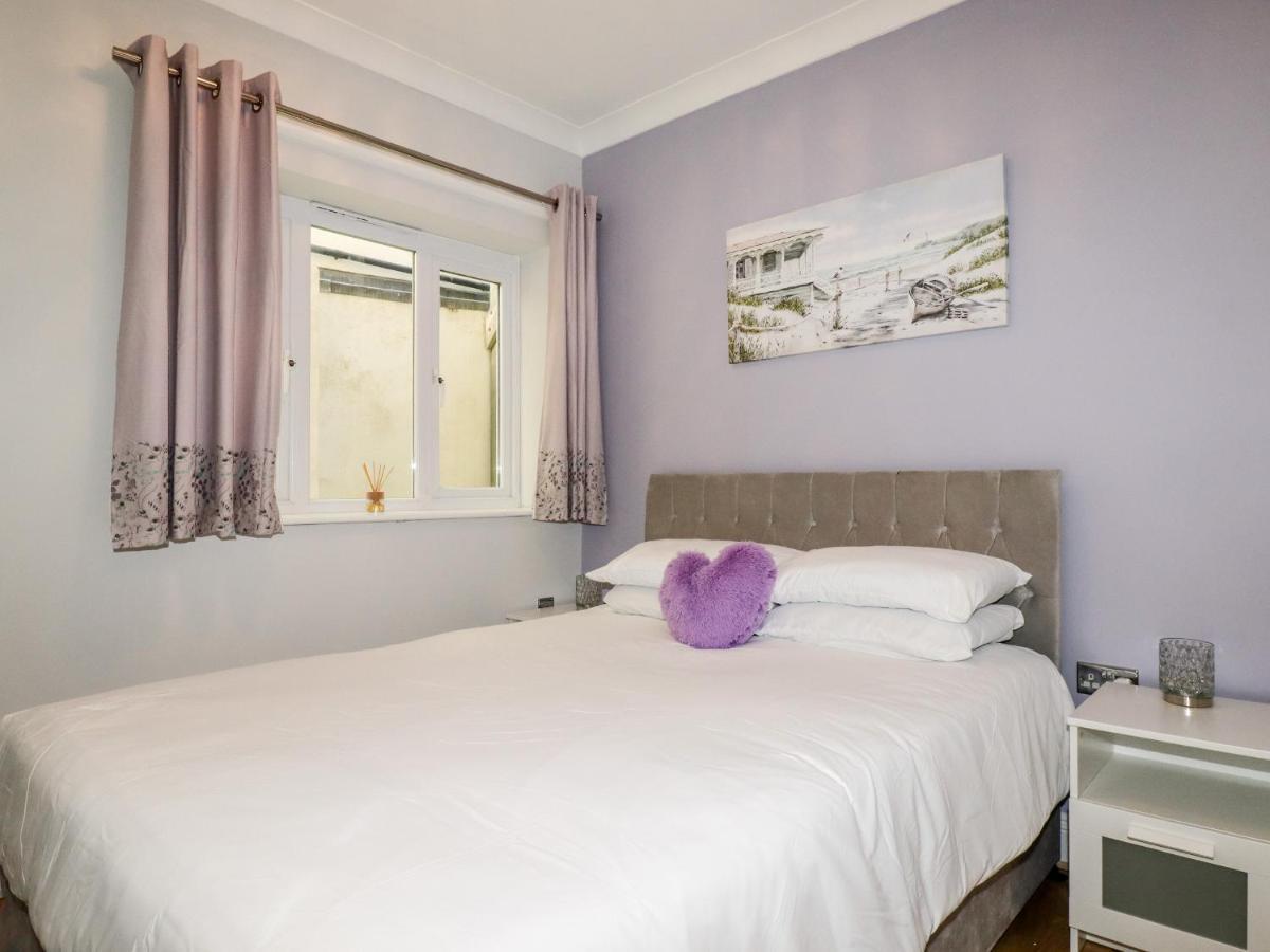 Flat 2 Apartamento New Quay Exterior foto
